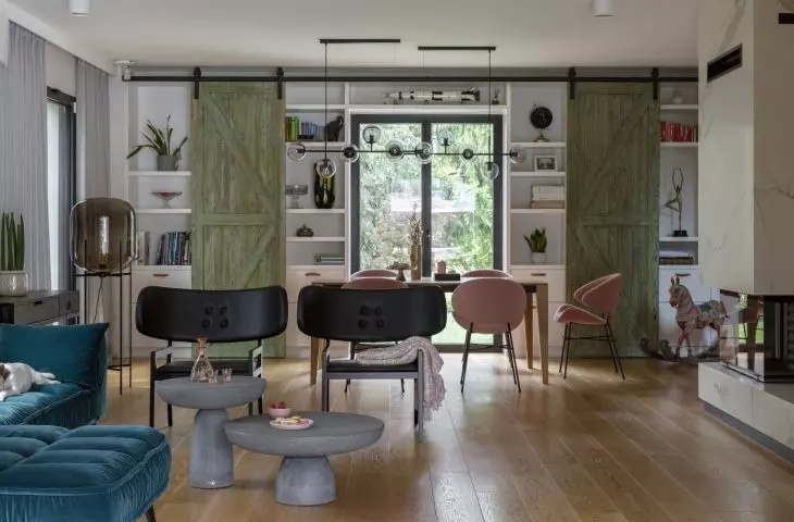 The living area consists of a living room, dining room and kitchen