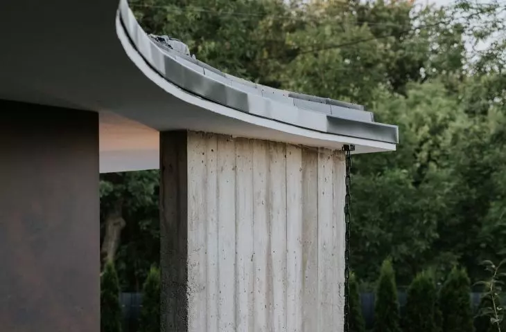 Raw concrete was used both outside and inside the building