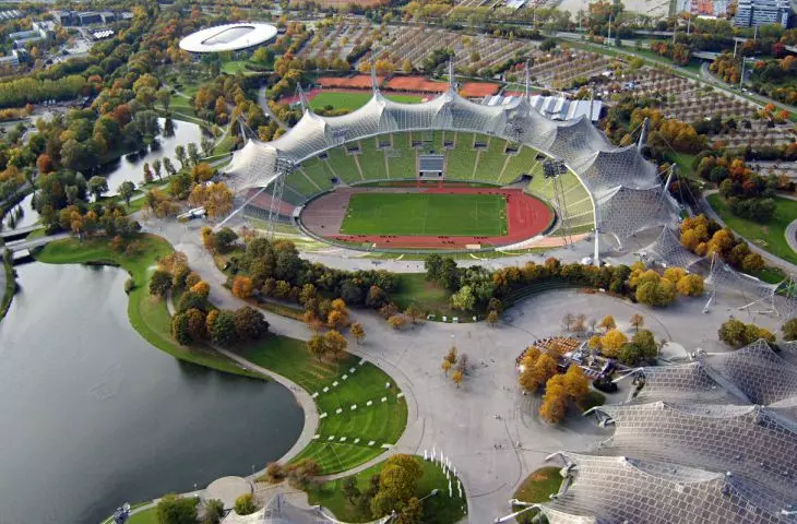 Stadion olimpijski w Monachium, widok z Wieży Olimpijskiej, 2006