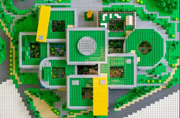 Architekci wreszcie znaleźli pretekst, żeby pobawić się klockami Lego!