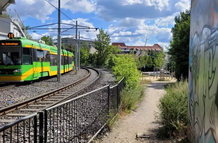 przestrzeń odzyskana pod zieleń — nowe skwery w Poznaniu