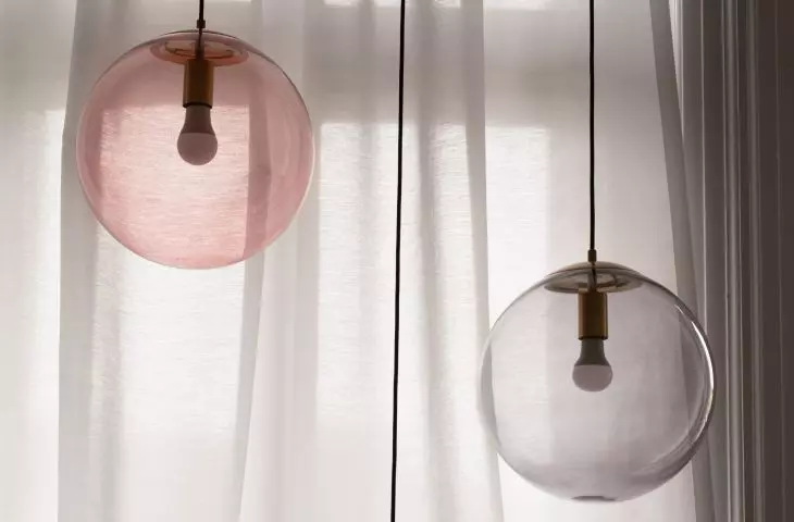 Colored glass lampshades are a great choice for modern interiors