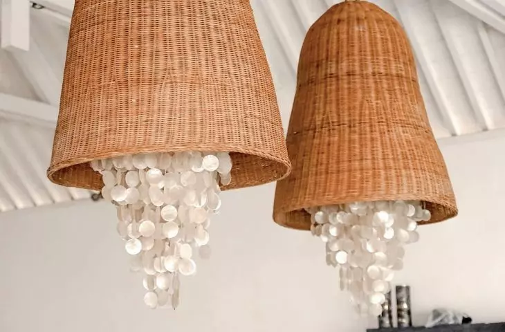 SHELL LAMP