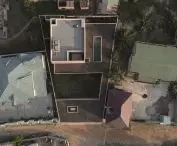 A bird's eye view of the artist residency dot ateliers Ogbojo