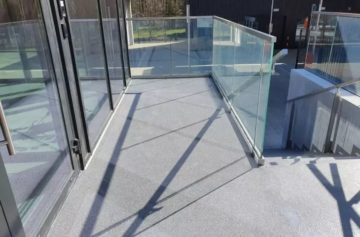 Powłoki Flowcrete Flowfast Quartz