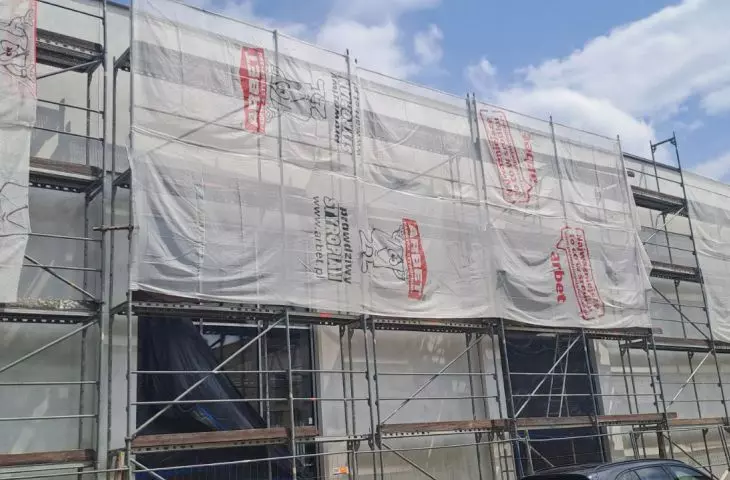 Prace termoizolacyjne z użyciem płyt styropianowych produkcji FS ARBET