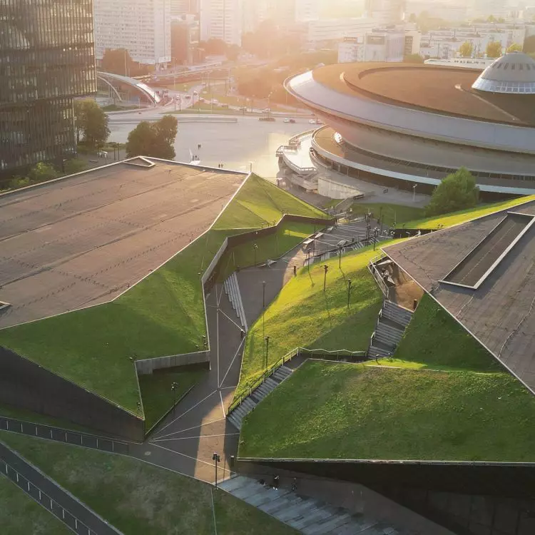 The distinctive body of the International Congress Center in Katowice enriched with slanted roofs covered with greenery founded on a system solution for slanted roofs of the ZinCo brand photo A.Lech, GCL