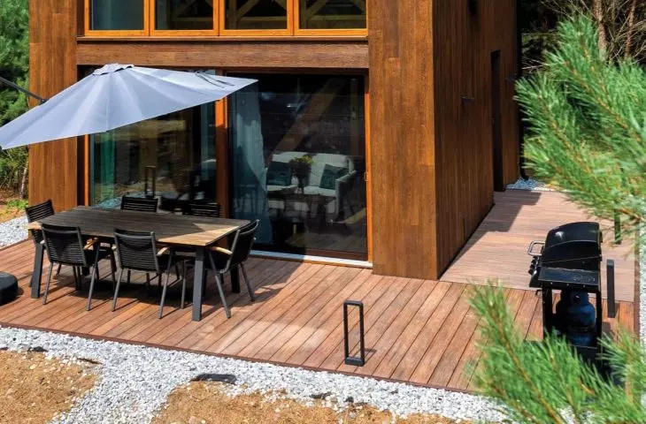 Taras z deski kompozytowej Premium Redwood