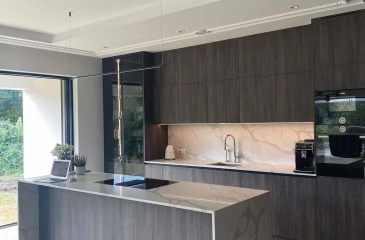 Konglomerat kwarcowy Avant Quartz 7500 Calacatta Arras wyk. Kamieniarstwo Tomulewicz