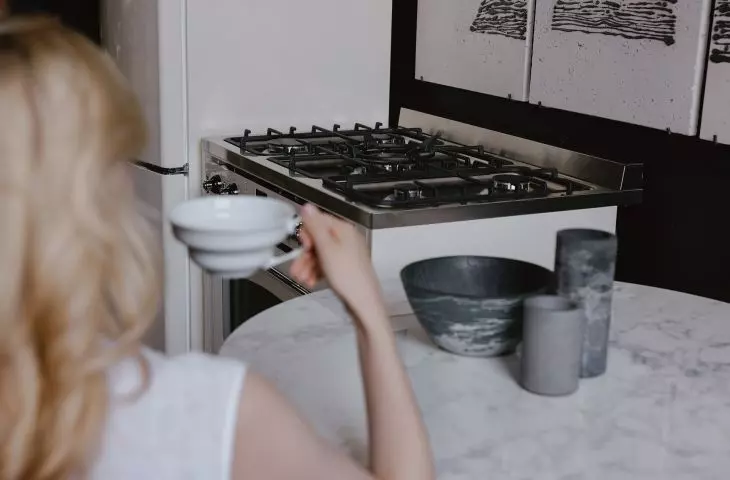 Kuchnie wolnostojące retro łączą oryginalną stylistykę, wyszukane detale oraz nowoczesne rozwiązania