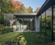 House on the edge in Jablonna