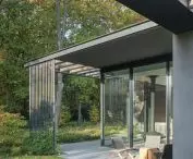 House on the edge in Jablonna