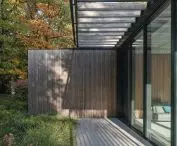 House on the edge in Jablonna