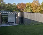 House on the edge in Jablonna