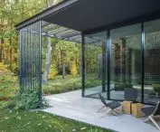 House on the edge in Jablonna