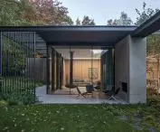 House on the edge in Jablonna