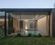 House on the edge in Jablonna