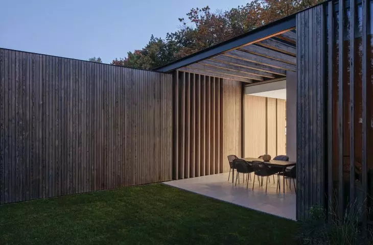 House on the edge in Jablonna