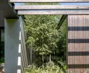 House on the edge in Jablonna