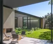 House on the edge in Jablonna