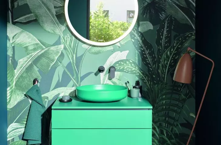 Tone for tone: Combinations of washbasins in matching color tones make an impression in the bathroom. Christian Werner's exclusive Vitrium Color concept in Blue Green offers an attractive solution.