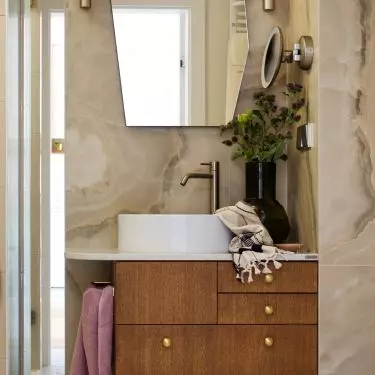 The interior is decorated with, among other things, flowers from a nearby meadow