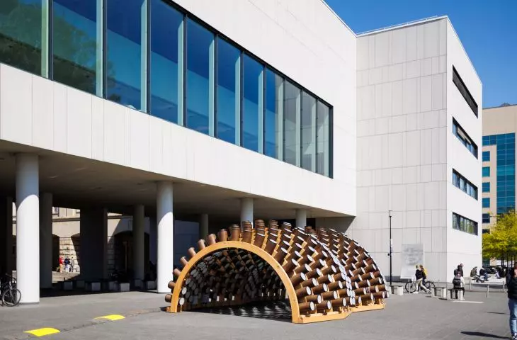 pawilon „Caterpillar” na kampusie Politechniki Wrocławskiej