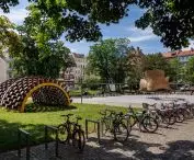 pawilon „Caterpillar” na kampusie Politechniki Wrocławskiej