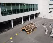 pawilon „Caterpillar” na kampusie Politechniki Wrocławskiej
