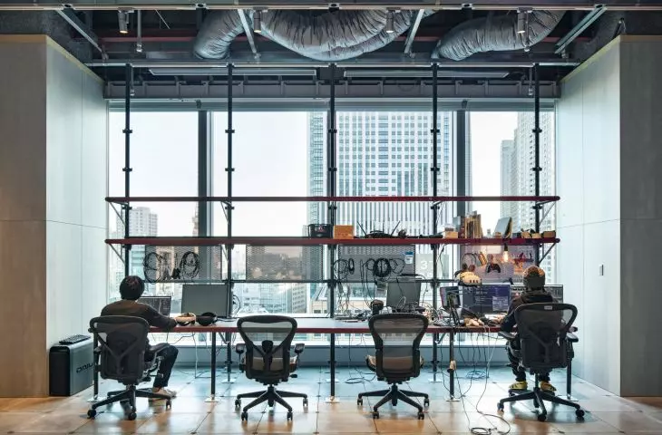 Stanowiska pracy w laboratorium TOKYO NODE