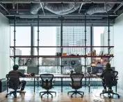 Stanowiska pracy w laboratorium TOKYO NODE