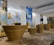 Jak epidemia wpłynie na restauracje, hotele i centra handlowe?