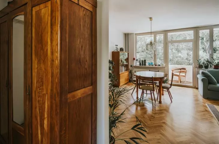 Interior of the living room, view from the hallway