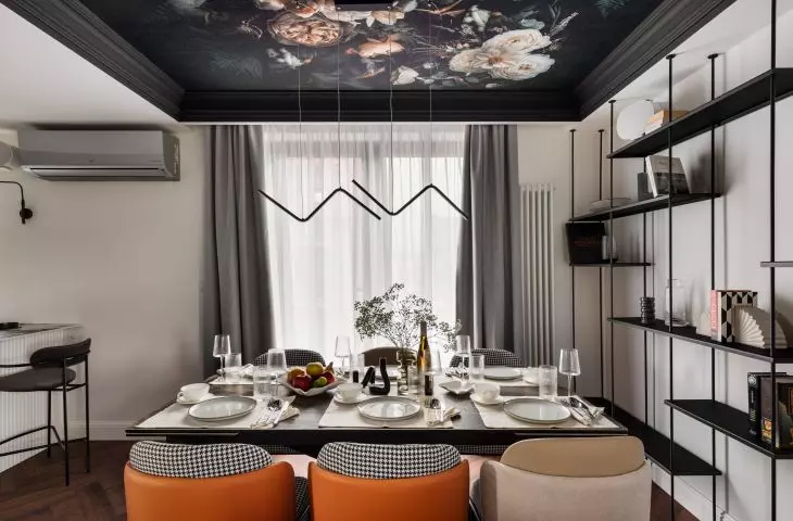 The ceiling in the dining area was decorated with patterned wallpaper