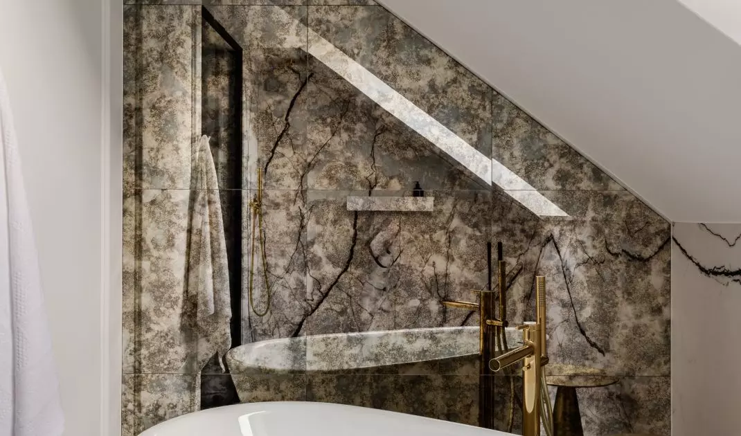Arrangement of the bathroom was hampered by bevels