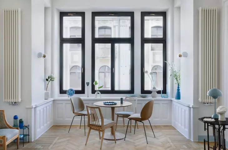 Among other things, the apartment managed to preserve the original woodwork and parquet floors
