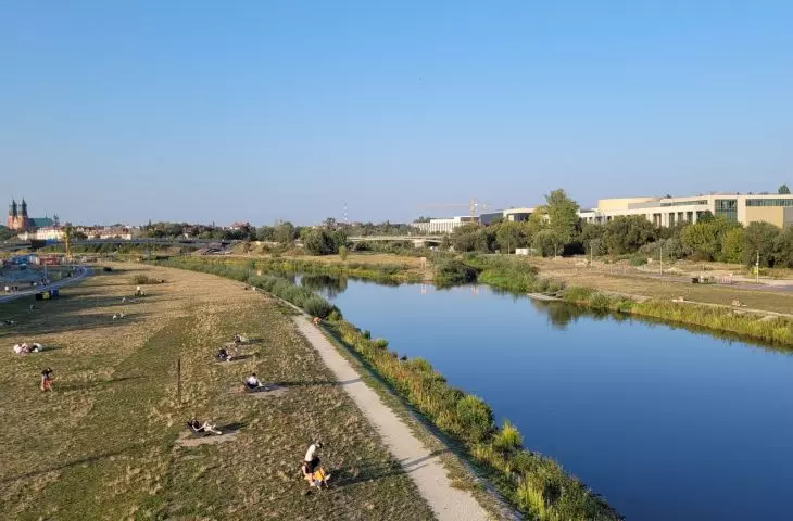Ostrów Tumski, kampus PP i Warta, widok z mostu św. Rocha