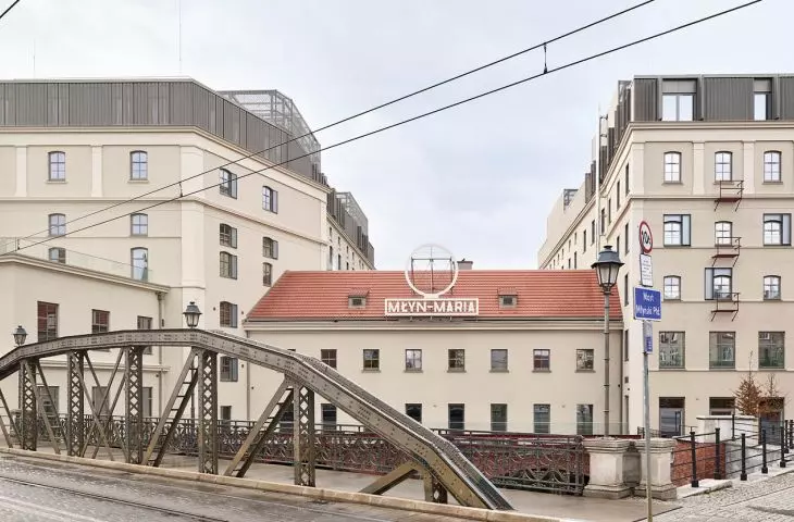 Reconstruction and expansion of the historic complex 