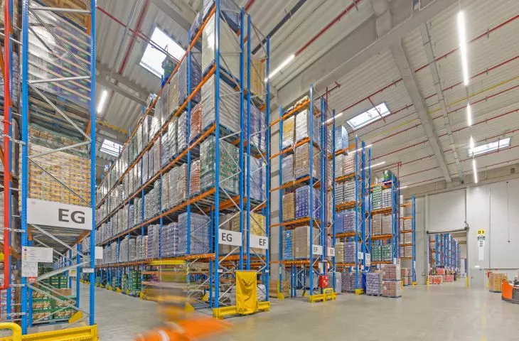 E-Line Pro - application in a warehouse building