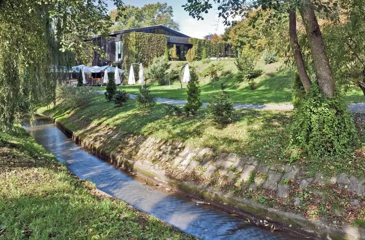 Centrum Hydroterapii Atrium, Nałęczów, ul. Grabowa, projekt: 2003, realizacja: 2003–2004
