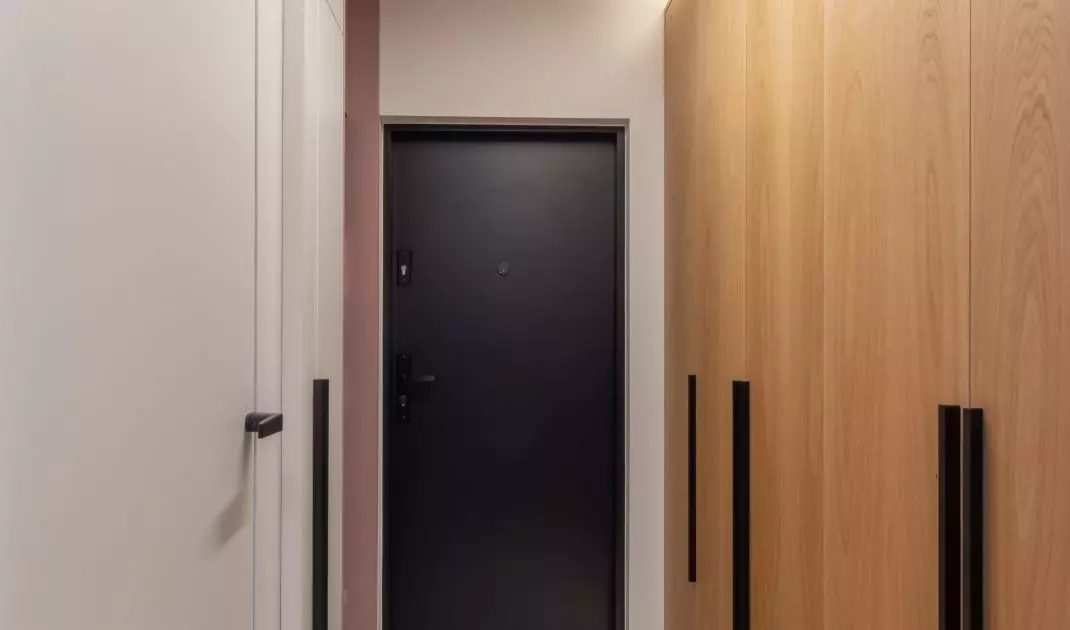 Use bright colors in small spaces