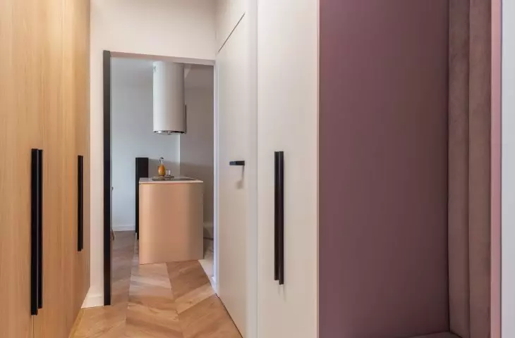In the interior for a man, you can also cleverly use shades of pink