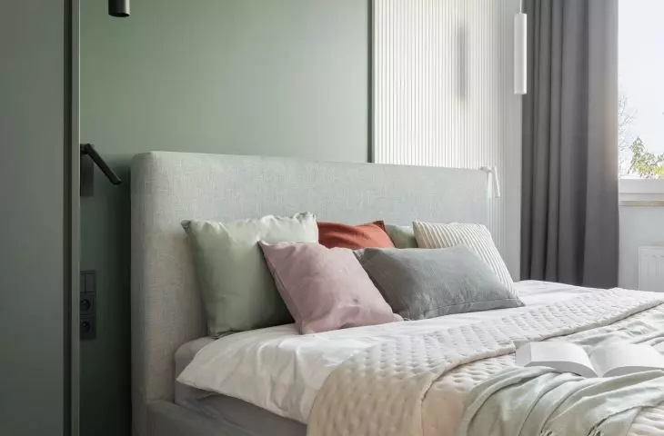 Next to the bed, the architects used decorative fixtures
