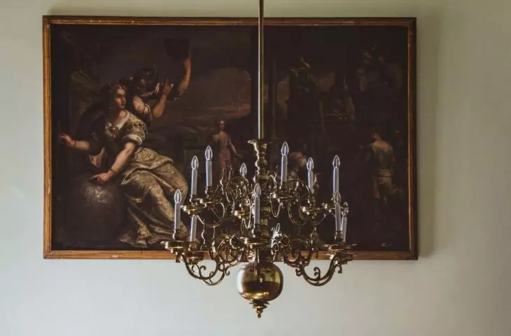 A classic chandelier will work well in an interior of this style