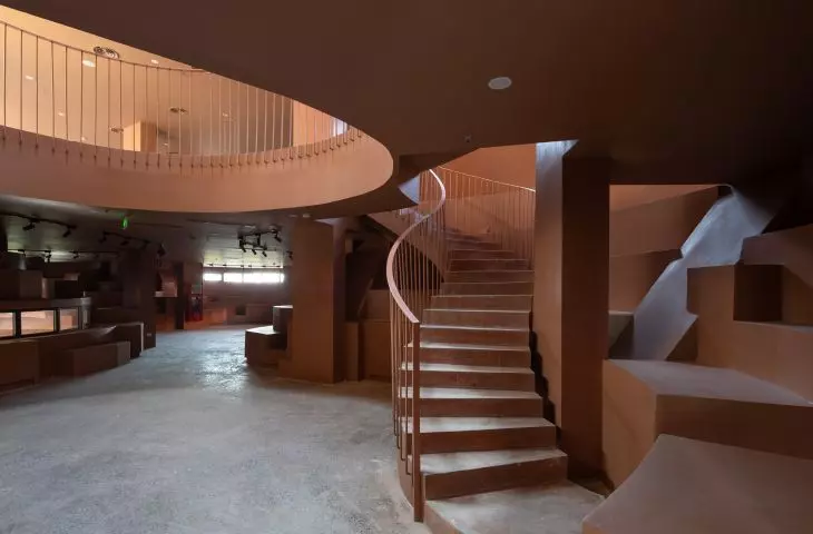 Interior showing ceramic staircase