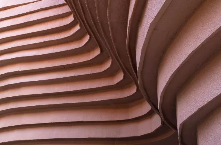 Exterior view of the ceramic wall.