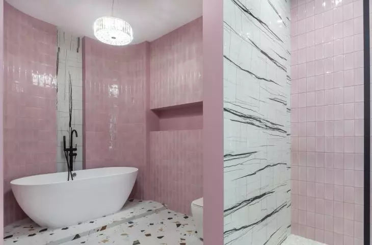 Combining several different patterns can look unsightly