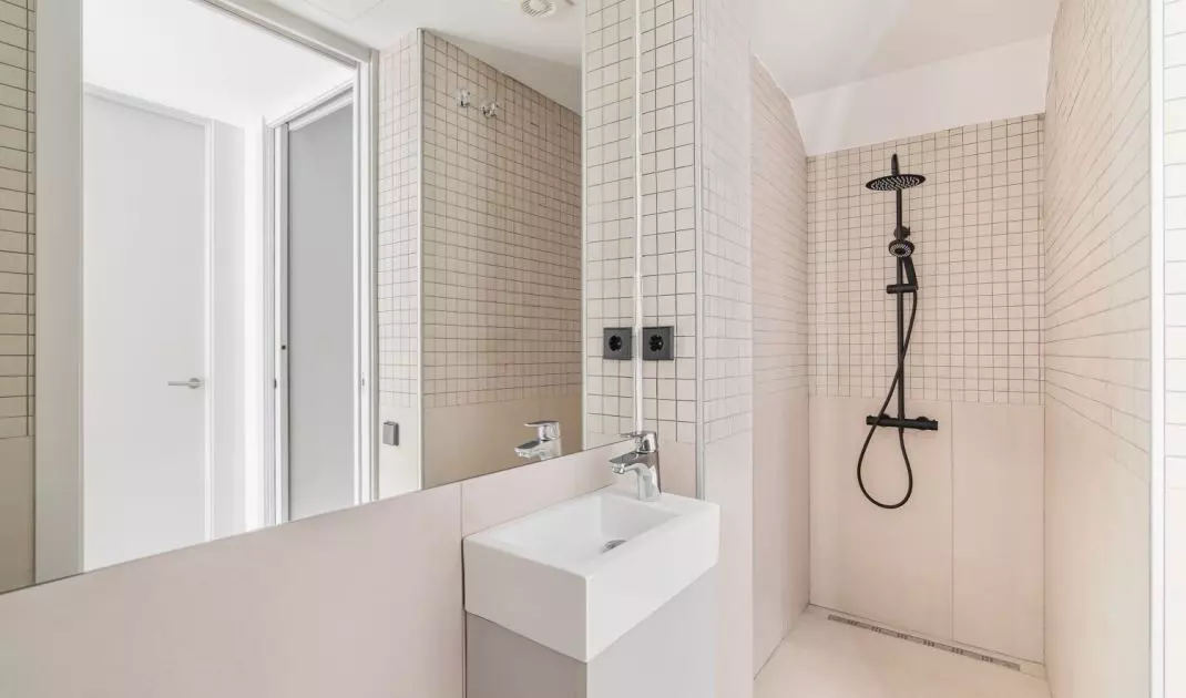 A sink that is too shallow will make it harder to keep clean