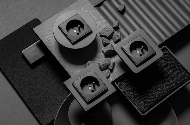 Ramki do gniazd i łączników Karlik Elektrotechnik