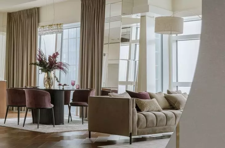 The floors, bathrooms and kitchen were already finished 